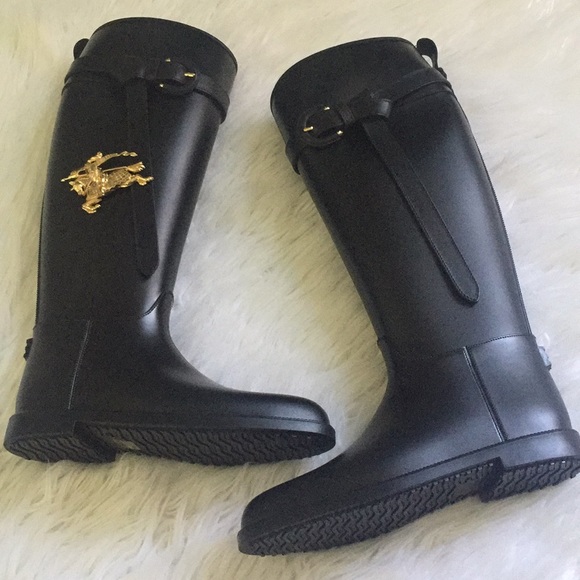 Burberry Shoes - HOST PIC 💝Burberry💎 Premium Quality💎